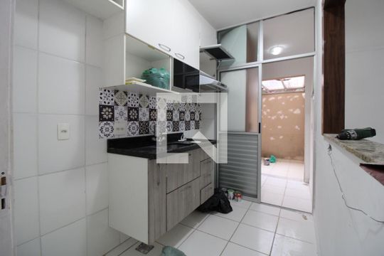 Cozinha  de apartamento à venda com 2 quartos, 58m² em Lapa de Baixo, São Paulo