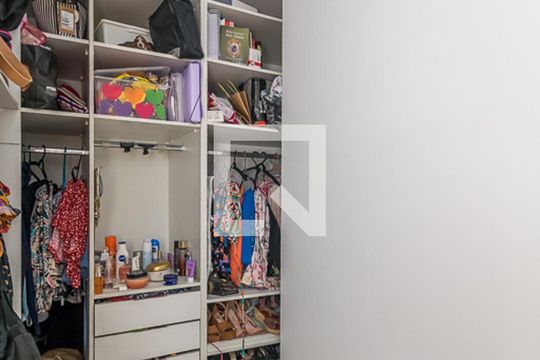Quarto de casa à venda com 3 quartos, 100m² em Braz de Pina, Rio de Janeiro