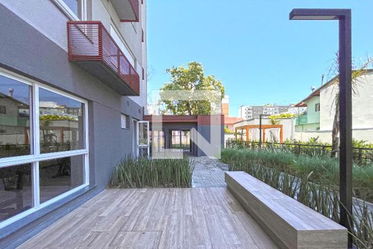 Área comum de apartamento para alugar com 1 quarto, 40m² em Partenon, Porto Alegre