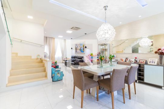Casa de Condomínio à venda com 4 quartos, 316m² em Jardim Prudência, São Paulo