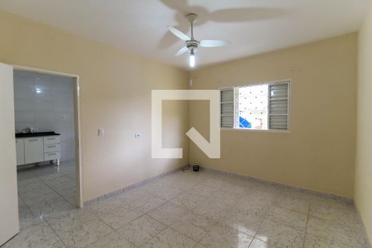 Quarto de casa para alugar com 1 quarto, 60m² em Vila Prudente, São Paulo
