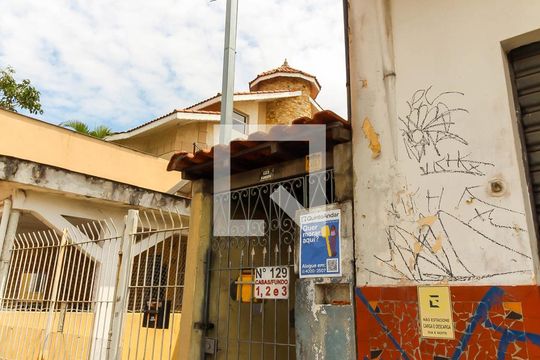 Fachada de casa para alugar com 1 quarto, 60m² em Vila Prudente, São Paulo