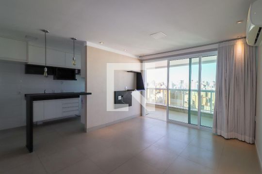 Sala de apartamento para alugar com 3 quartos, 96m² em Vila Itapura, Campinas