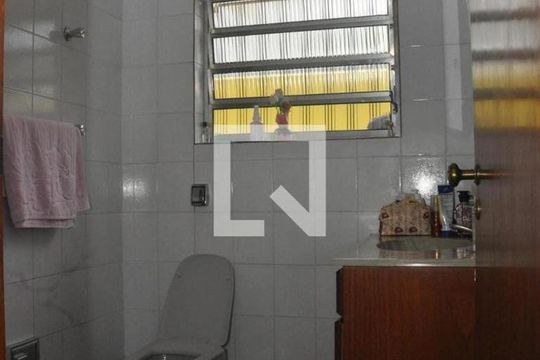 Banheiro de casa à venda com 4 quartos, 280m² em City América, São Paulo