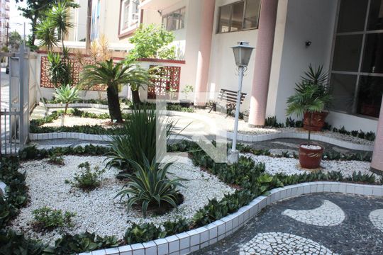 Jardim de apartamento para alugar com 1 quarto, 65m² em Centro, São Vicente