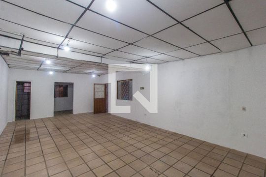 Espaço Extra/Garagem de casa para alugar com 2 quartos, 250m² em Parque dos Eucalíptos, Gravataí