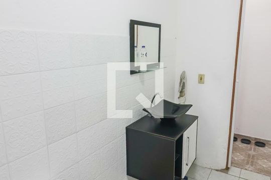 Banheiro de casa para alugar com 2 quartos, 170m² em Vila Sonia, São Paulo