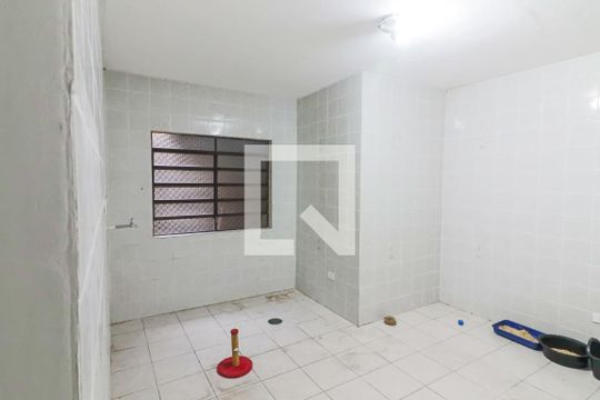 Sala / Cozinha de casa para alugar com 2 quartos, 170m² em Vila Sonia, São Paulo