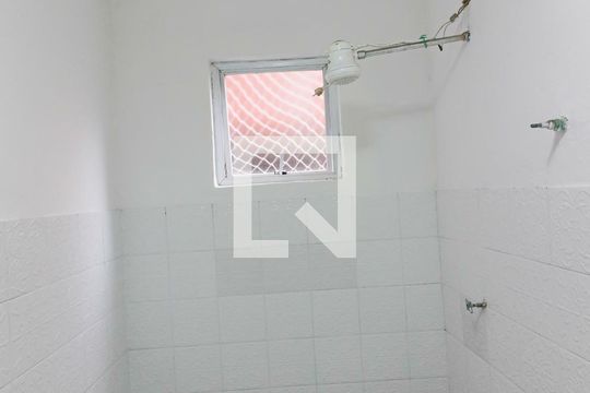 Banheiro de casa para alugar com 2 quartos, 170m² em Vila Sonia, São Paulo