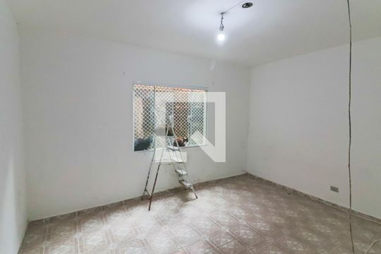 Quarto 2 de casa para alugar com 2 quartos, 170m² em Vila Sonia, São Paulo