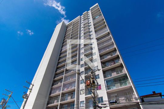 Fachada de apartamento para alugar com 1 quarto, 28m² em Vila Tolstoi, São Paulo