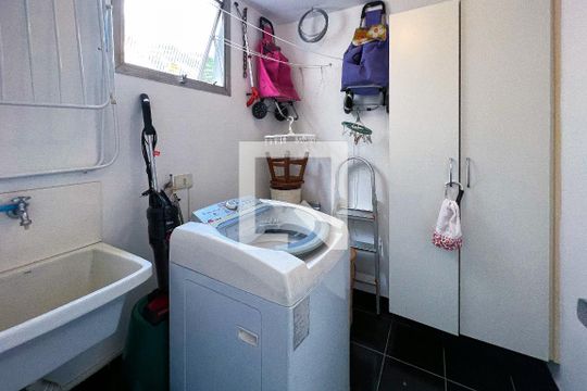 Quarto de Serviço de apartamento à venda com 2 quartos, 137m² em Vila Uberabinha, São Paulo