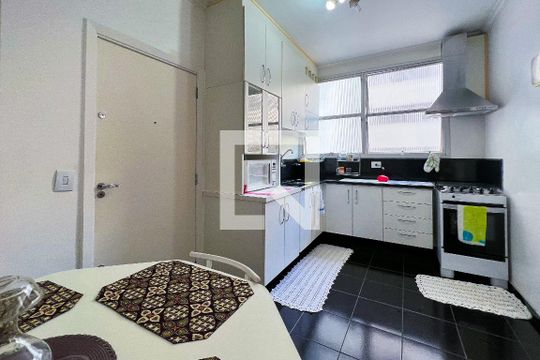Cozinha de apartamento à venda com 2 quartos, 137m² em Vila Uberabinha, São Paulo