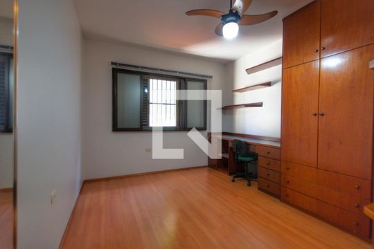 Casa à venda com 4 quartos, 150m² em Ipiranga, São Paulo