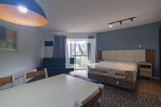 Studio de kitnet/studio para alugar com 1 quarto, 38m² em Centro Cívico, Curitiba