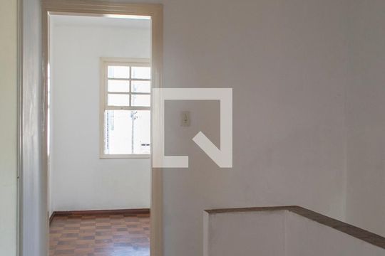 Hall de casa de condomínio para alugar com 2 quartos, 100m² em Santana, São Paulo