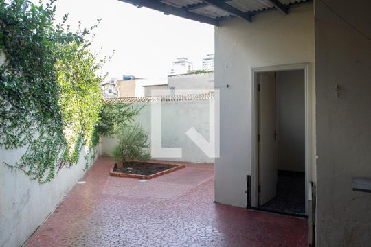Quintal de casa de condomínio para alugar com 2 quartos, 100m² em Santana, São Paulo