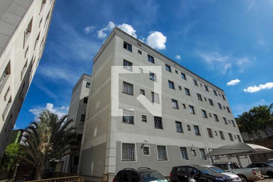 Fachada do bloco de apartamento à venda com 2 quartos, 46m² em Califórnia, Belo Horizonte