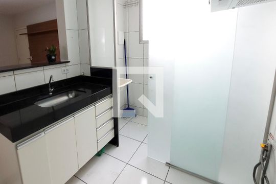 Cozinha de apartamento à venda com 2 quartos, 46m² em Califórnia, Belo Horizonte