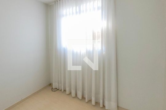 Quarto 1 de apartamento à venda com 2 quartos, 46m² em Califórnia, Belo Horizonte