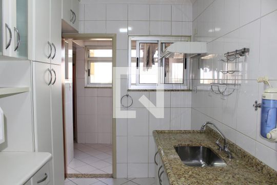 Cozinha de apartamento à venda com 2 quartos, 69m² em Vila Barreto, São Paulo