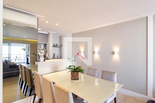 Sala de apartamento à venda com 3 quartos, 115m² em Chácara Inglesa, São Paulo