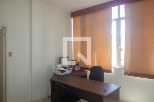 Quarto 1 de apartamento para alugar com 2 quartos, 270m² em Copacabana, Rio de Janeiro