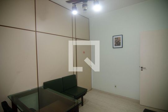Banheiro do Quarto 1 de apartamento para alugar com 2 quartos, 270m² em Copacabana, Rio de Janeiro