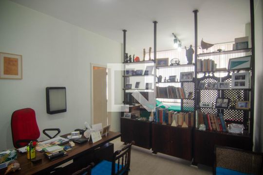 Sala de apartamento para alugar com 2 quartos, 270m² em Copacabana, Rio de Janeiro