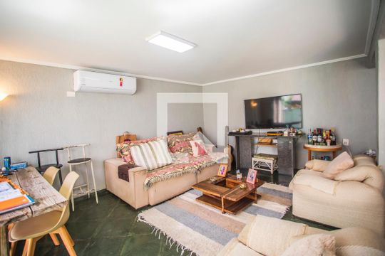 Casa para alugar com 2 quartos, 180m² em Planalto Paulista, São Paulo