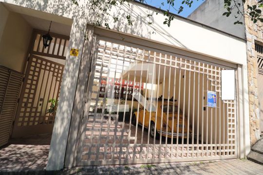Fachada de casa à venda com 5 quartos, 255m² em Água Rasa, São Paulo