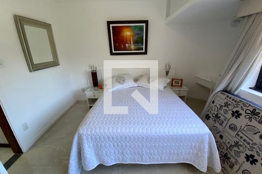 Quarto de apartamento para alugar com 1 quarto, 60m² em Ondina, Salvador