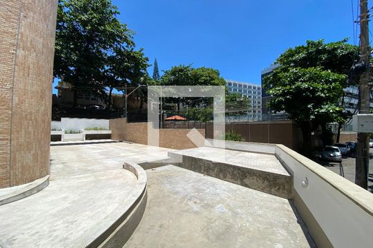 Área comum de apartamento para alugar com 1 quarto, 60m² em Ondina, Salvador