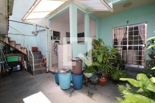 Quintal de casa à venda com 4 quartos, 175m² em Vila Alpina, São Paulo