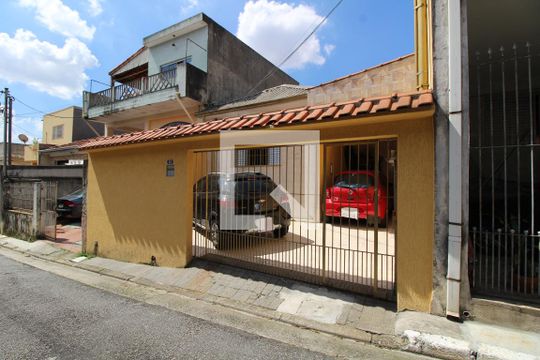 Fachada de casa à venda com 4 quartos, 175m² em Vila Alpina, São Paulo
