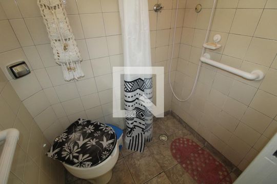 Banheiro 2 de casa à venda com 4 quartos, 175m² em Vila Alpina, São Paulo