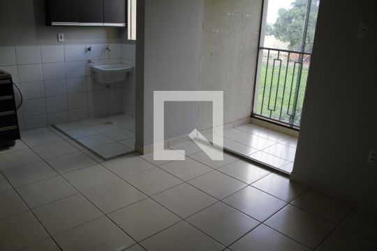 Sala de apartamento para alugar com 2 quartos, 49m² em Parque Oeste Industrial, Goiânia