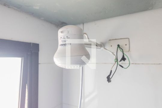 Chuveiro de apartamento para alugar com 2 quartos, 120m² em Vila Pires, Santo André