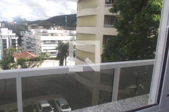 Sacada de apartamento para alugar com 1 quarto, 72m² em Freguesia (jacarepaguá), Rio de Janeiro