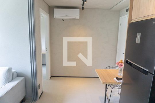 Sala/Cozinha de apartamento para alugar com 2 quartos, 45m² em Consolação, São Paulo