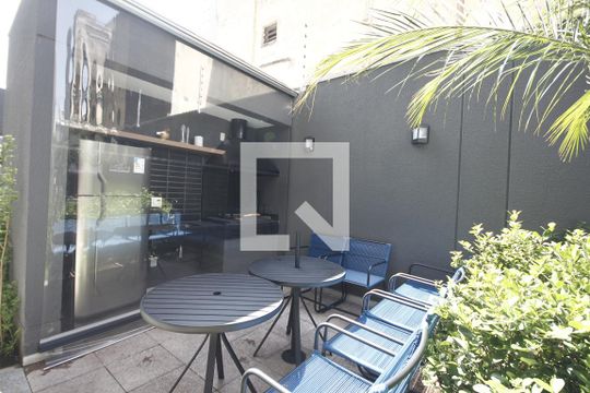 Churrasqueira 3 de kitnet/studio para alugar com 1 quarto, 26m² em Vila Dom Pedro I, São Paulo