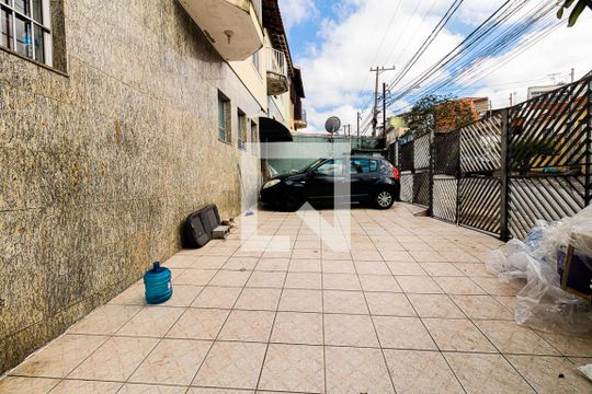 Garagem de casa para alugar com 4 quartos, 159m² em Vila Maria Alta, São Paulo