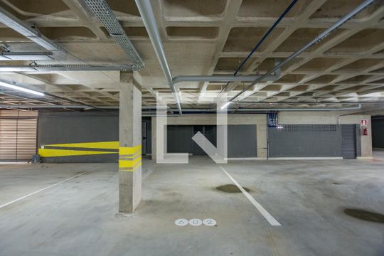 Garagem de apartamento para alugar com 3 quartos, 126m² em Vila das Flores, Nova Lima