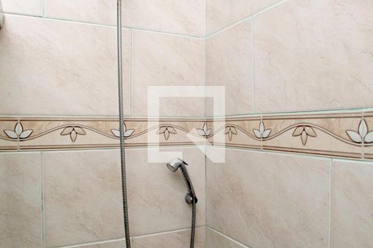 Banheiro 1 de casa à venda com 3 quartos, 134m² em São Geraldo, Porto Alegre