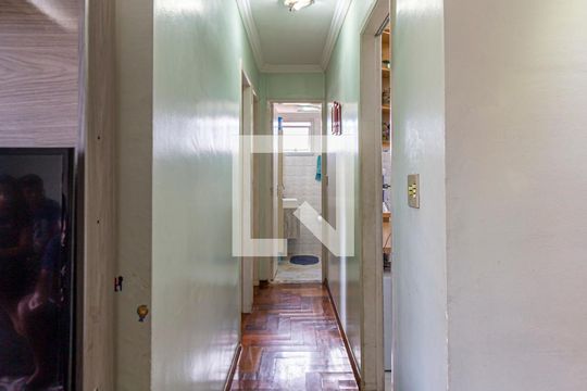 Corredor de apartamento à venda com 2 quartos, 62m² em Vila Floresta, Santo André