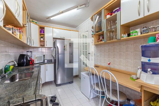 Cozinha de apartamento à venda com 2 quartos, 62m² em Vila Floresta, Santo André
