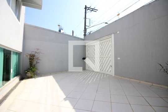 Garagem de casa à venda com 3 quartos, 196m² em Santa Terezinha, São Bernardo do Campo