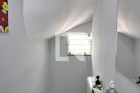 Lavabo  de casa à venda com 3 quartos, 196m² em Santa Terezinha, São Bernardo do Campo