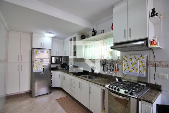 Cozinha de casa à venda com 3 quartos, 196m² em Santa Terezinha, São Bernardo do Campo