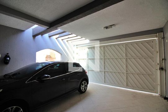 Garagem de casa à venda com 3 quartos, 196m² em Santa Terezinha, São Bernardo do Campo